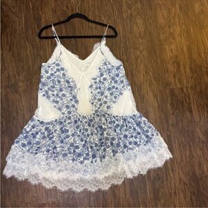 Maeve White Lace Detail slippers 
Size M